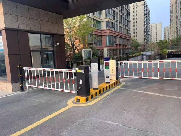 文章附图