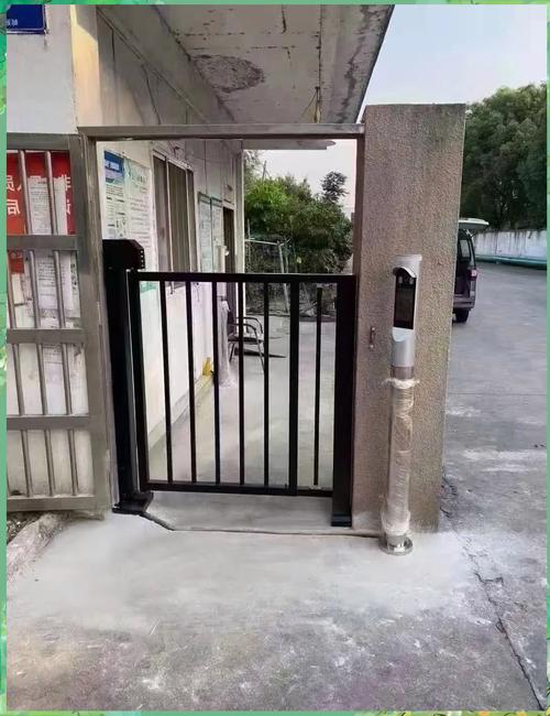 文章附图